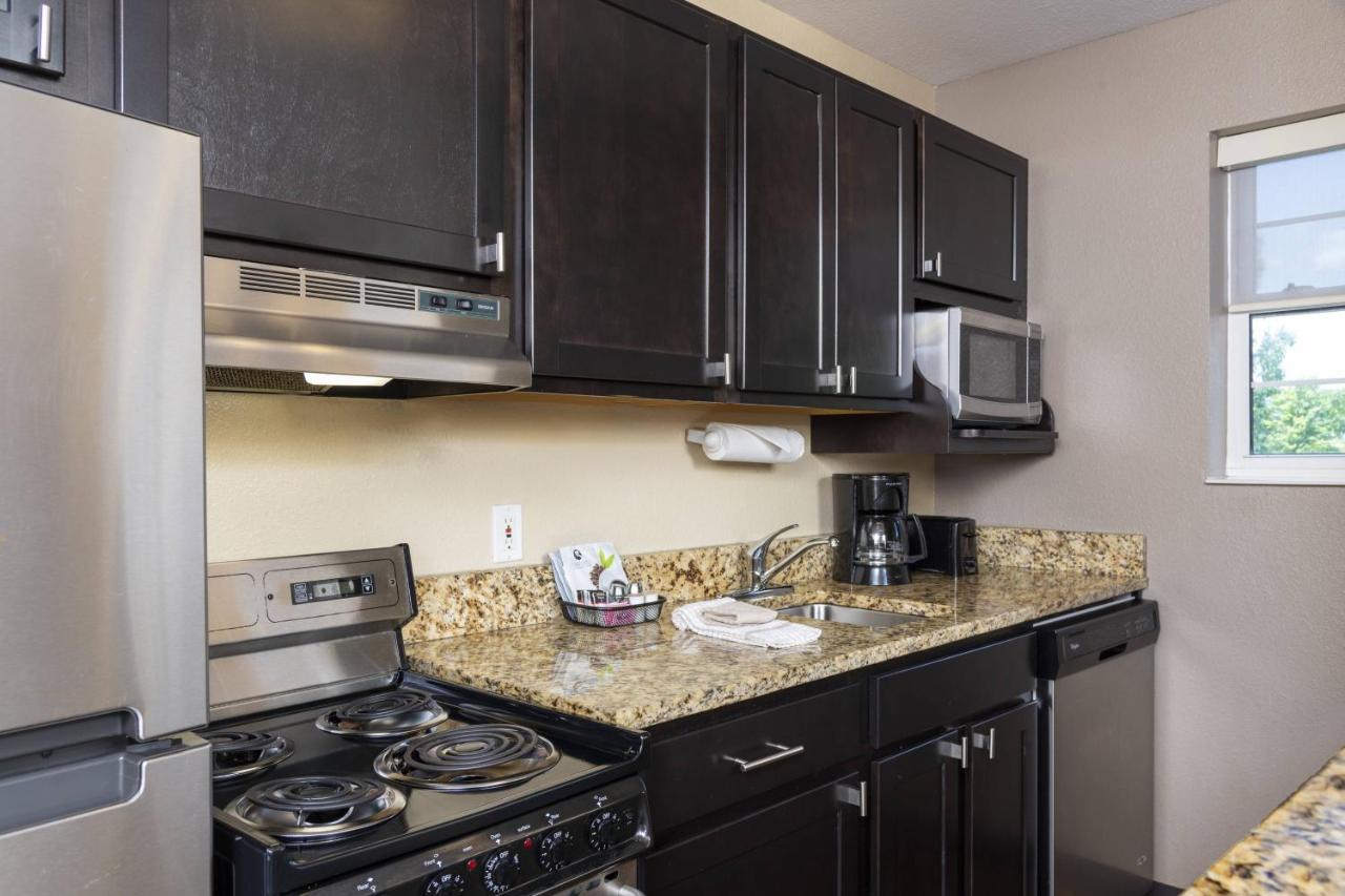 Two-Bedroom Queen Suite with Sofa Bed at Towneplace Suites by Marriott East Lansing