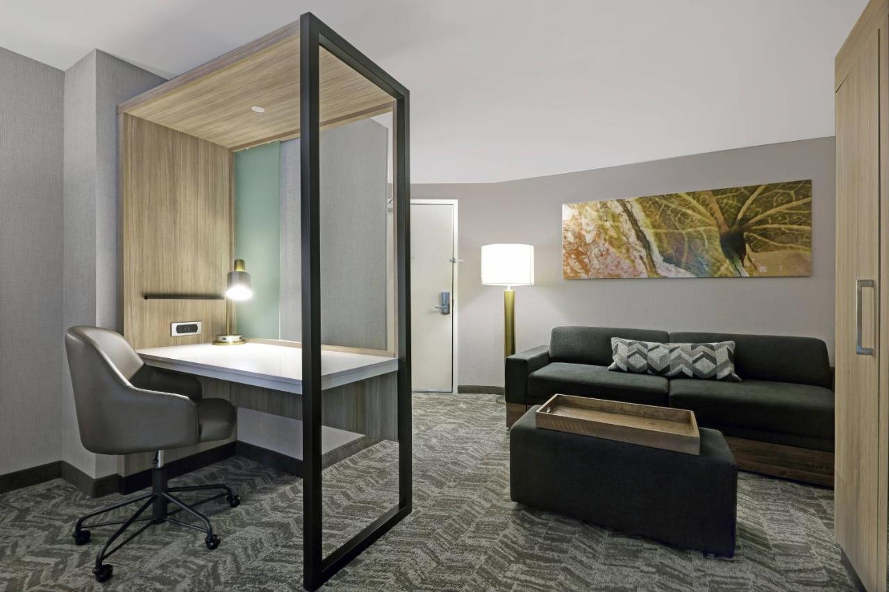 Suite with 2 Queen Trundle Beds at SpringHill Suites by Marriott Palm Desert