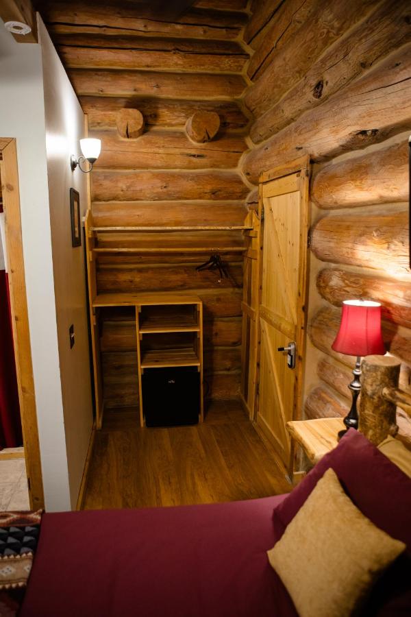 | Boulder Mountain Guest Ranch