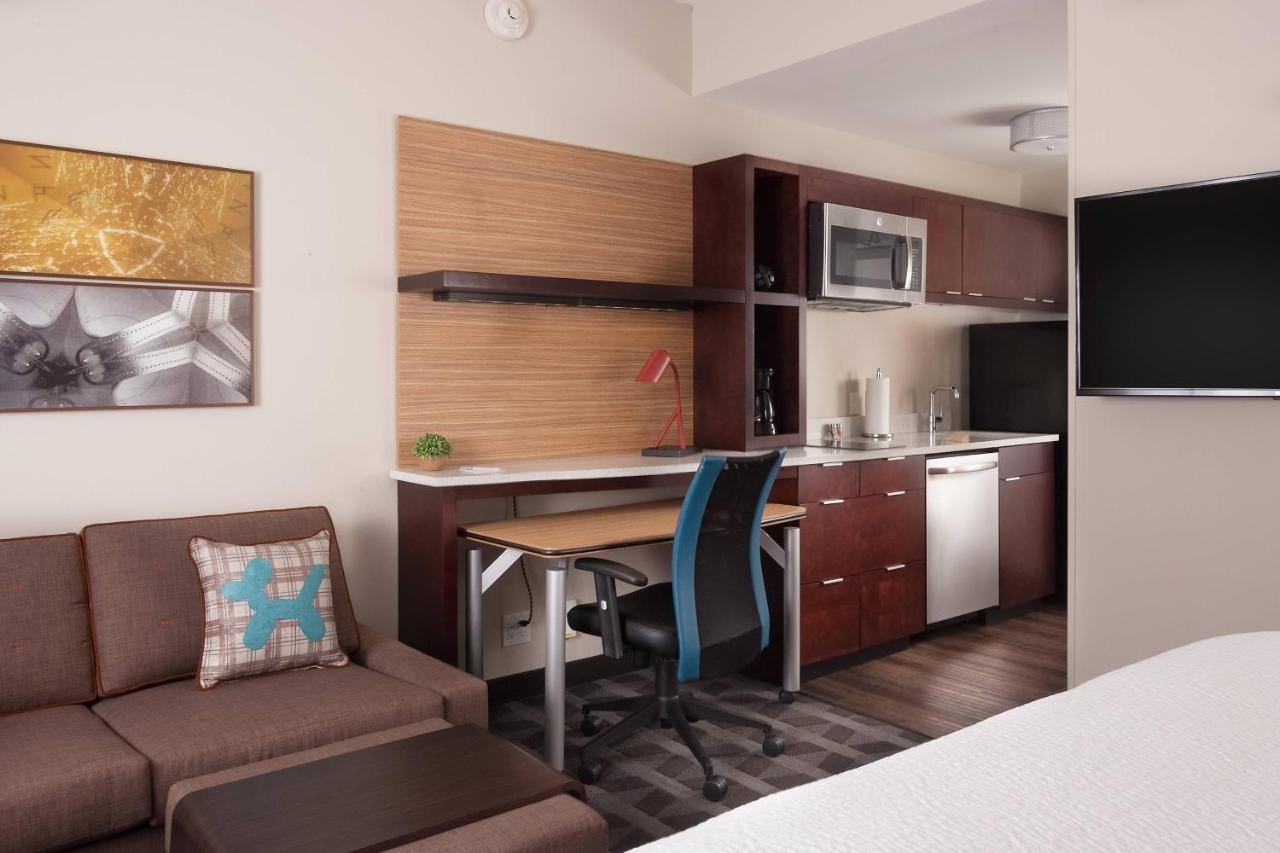| TownePlace Suites Charleston Airport/Convention Center