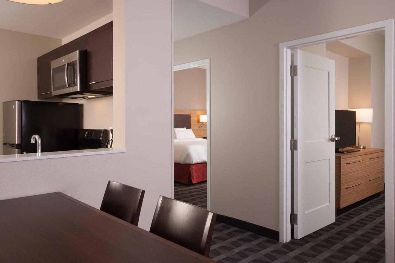  | TownePlace Suites Charleston Airport/Convention Center