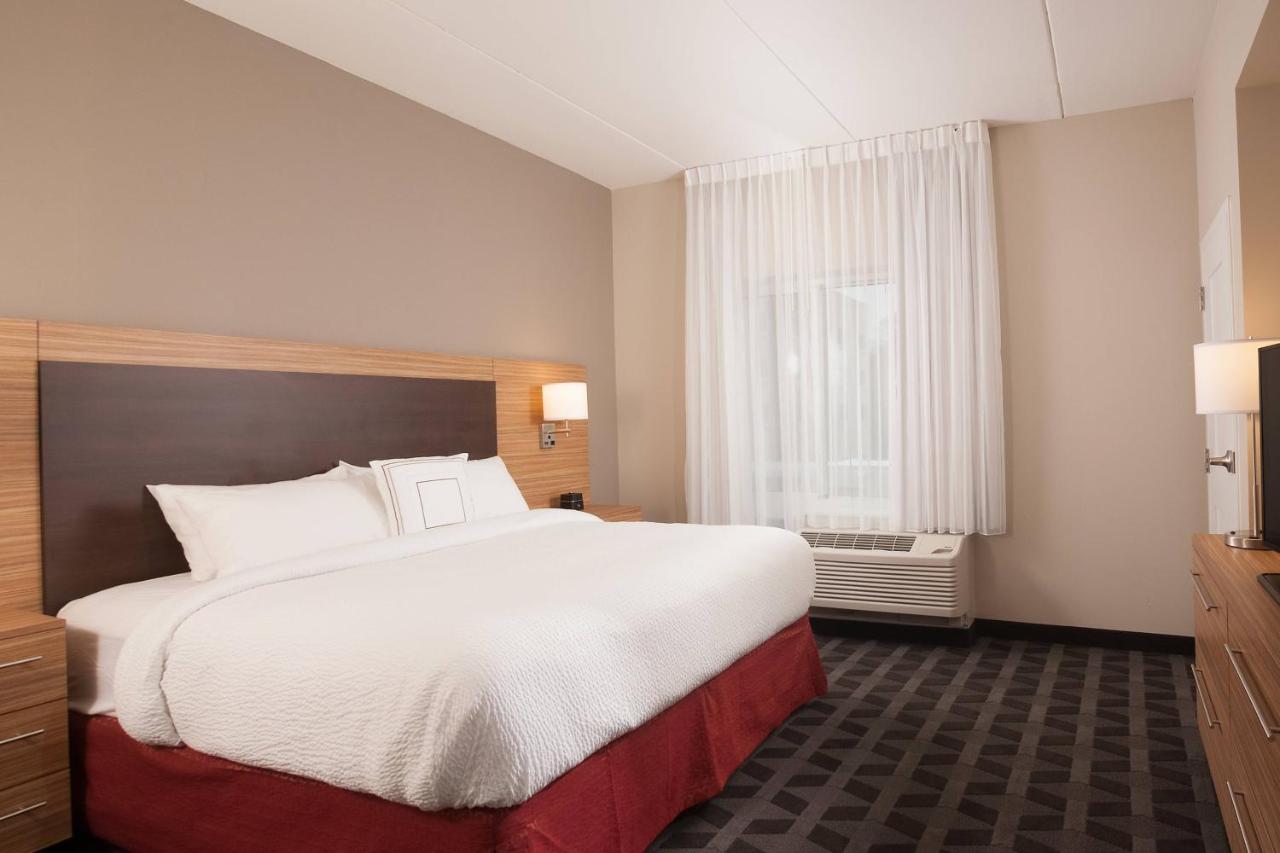 | TownePlace Suites Charleston Airport/Convention Center