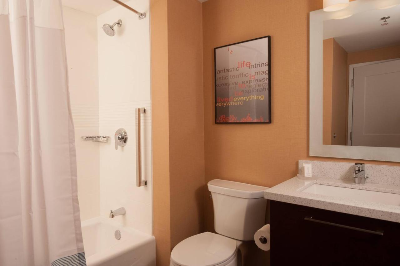 | TownePlace Suites Charleston Airport/Convention Center