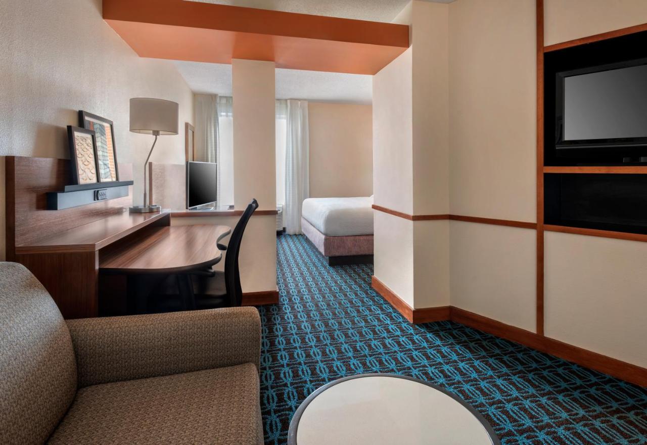 Executive Suite, 1 King, Sofa bed at Fairfield Inn & Suites by Marriott Dover