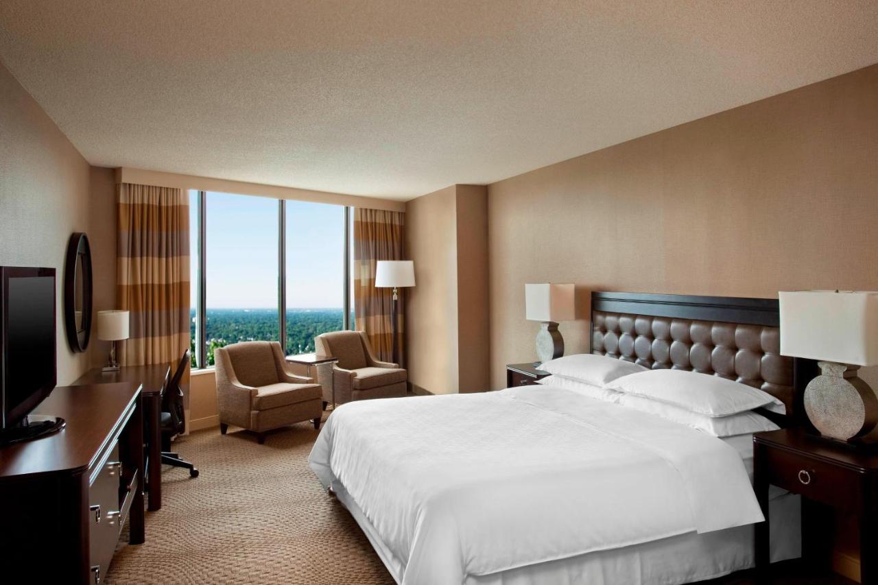 | Sheraton Greensboro at Four Seasons