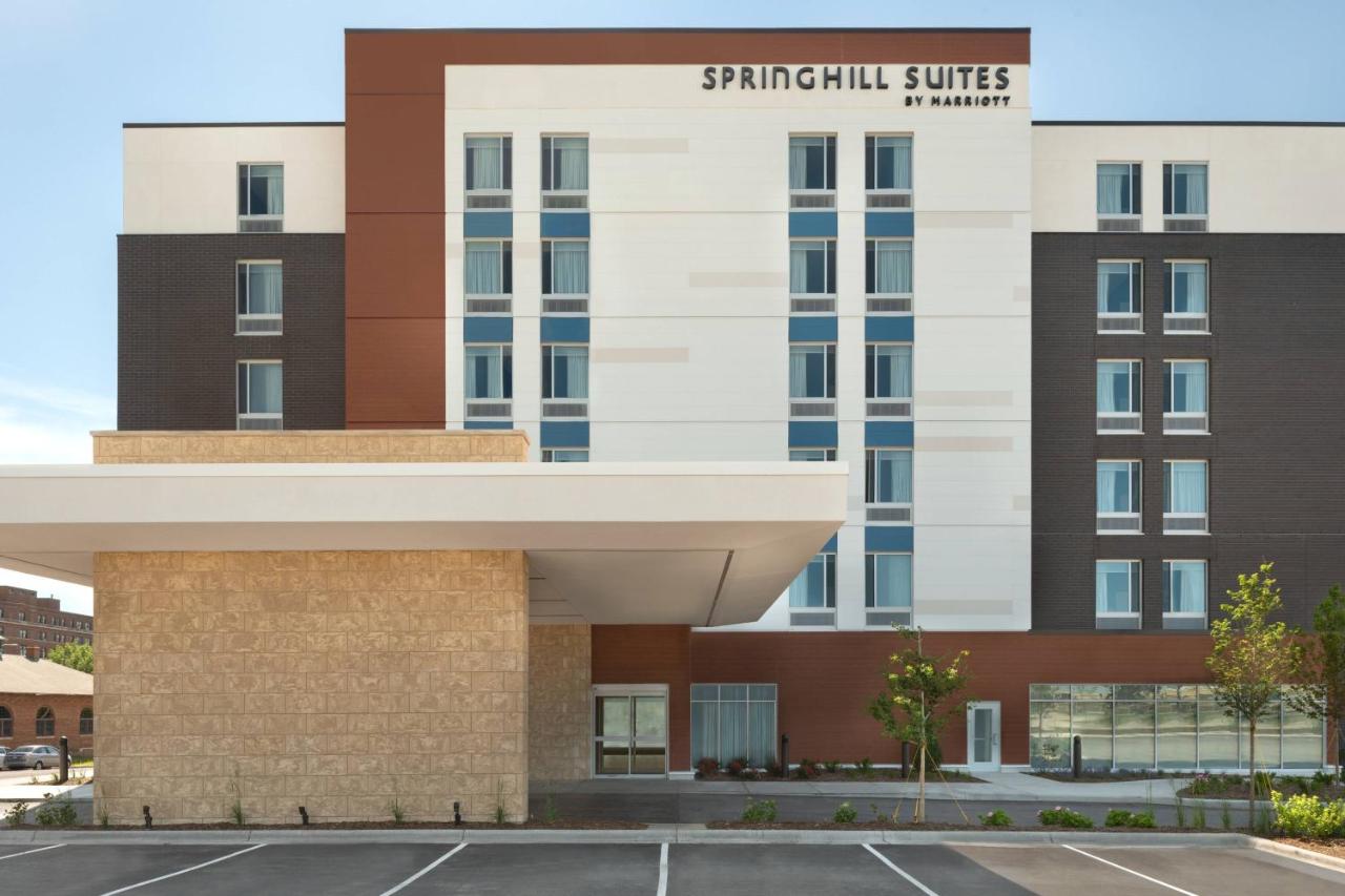  | SpringHill Suites by Marriott Milwaukee West/Wauwatosa