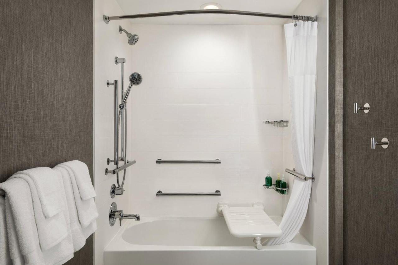 | SpringHill Suites by Marriott Milwaukee West/Wauwatosa