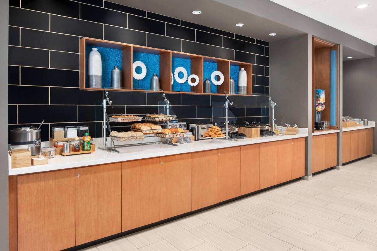  | SpringHill Suites by Marriott Milwaukee West/Wauwatosa