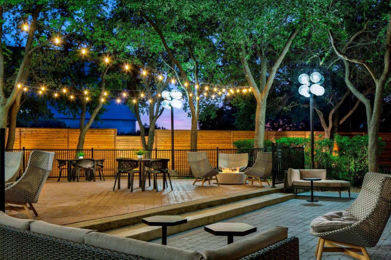 | Sheraton Suites Market Center Dallas