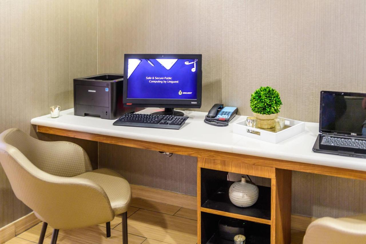 | SpringHill Suites Houston NASA/Seabrook