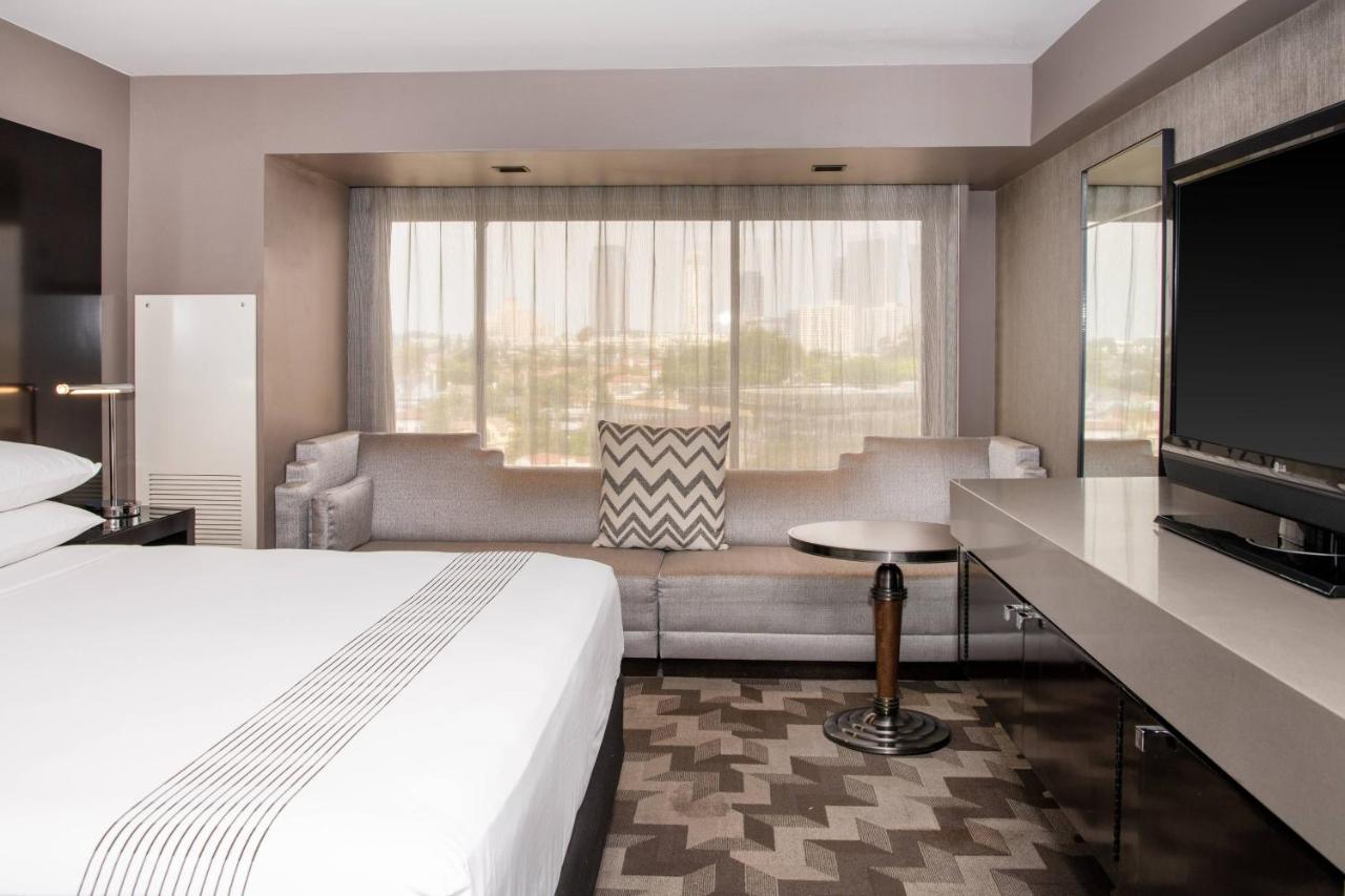 Executive King Room at Beverly Hills Marriott
