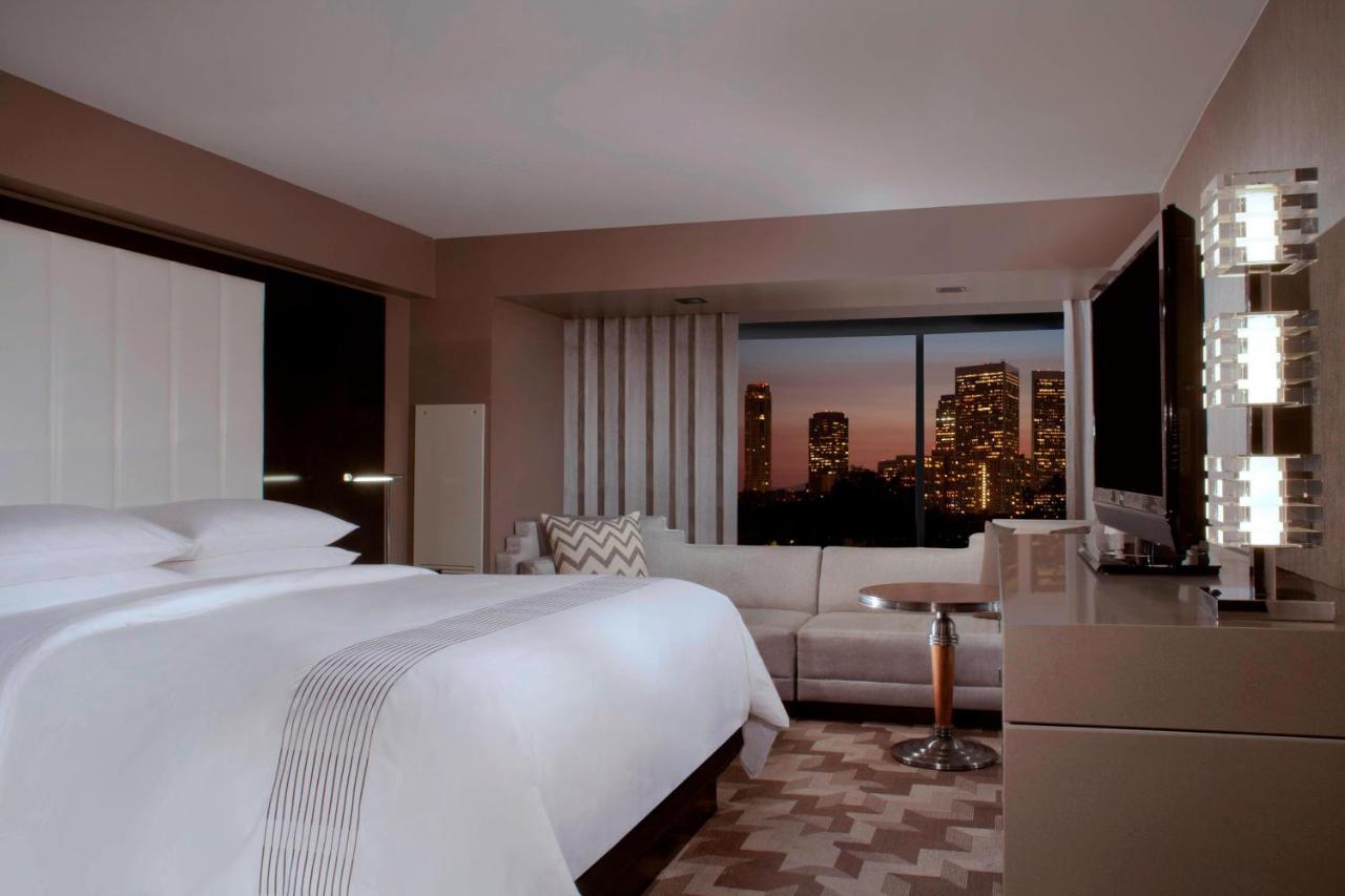 Executive King Room at Beverly Hills Marriott