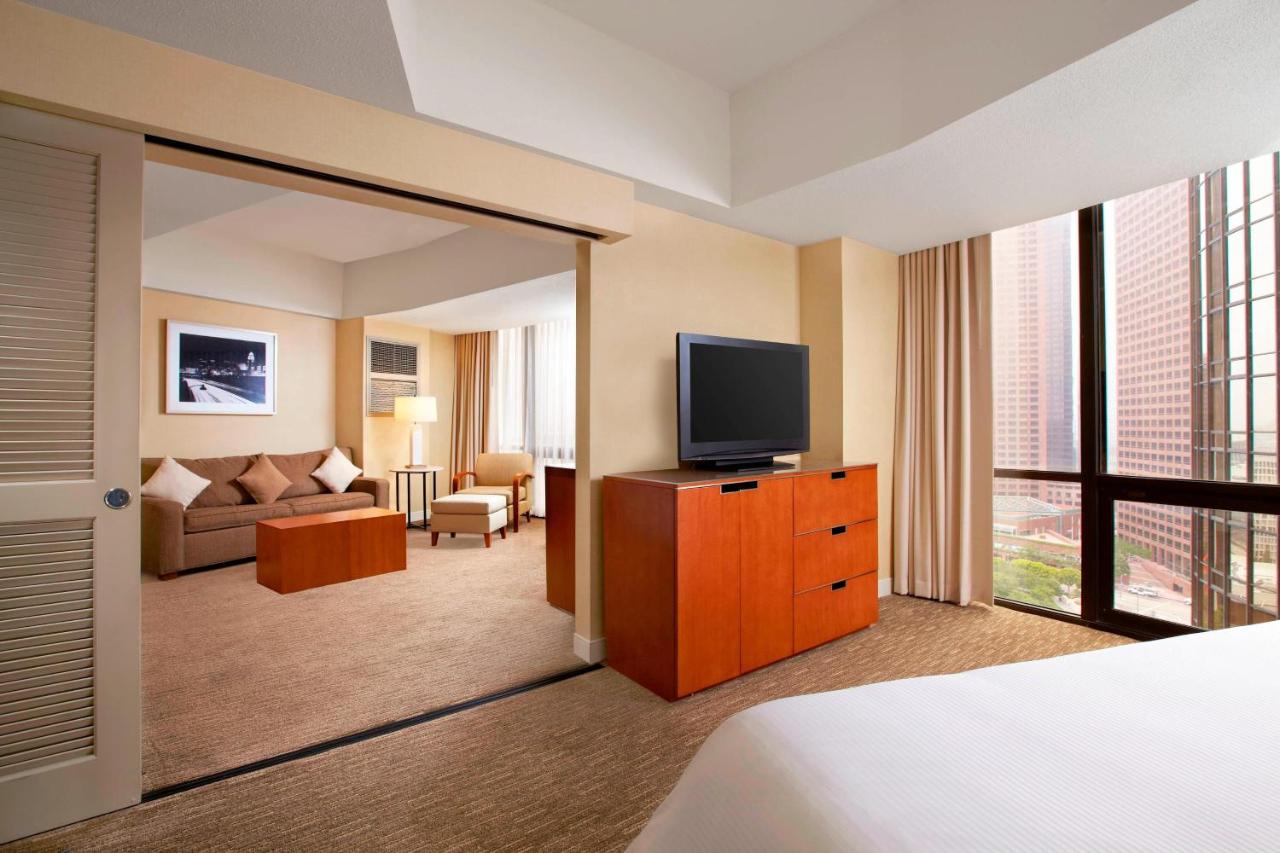  | The Westin Bonaventure Hotel and Suites, Los Angeles