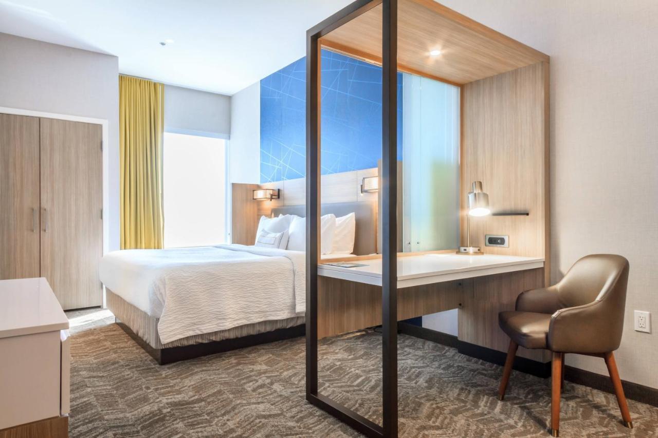  | SpringHill Suites by Marriott The Dunes On Monterey Bay