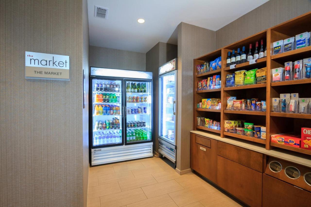  | SpringHill Suites by Marriott The Dunes On Monterey Bay