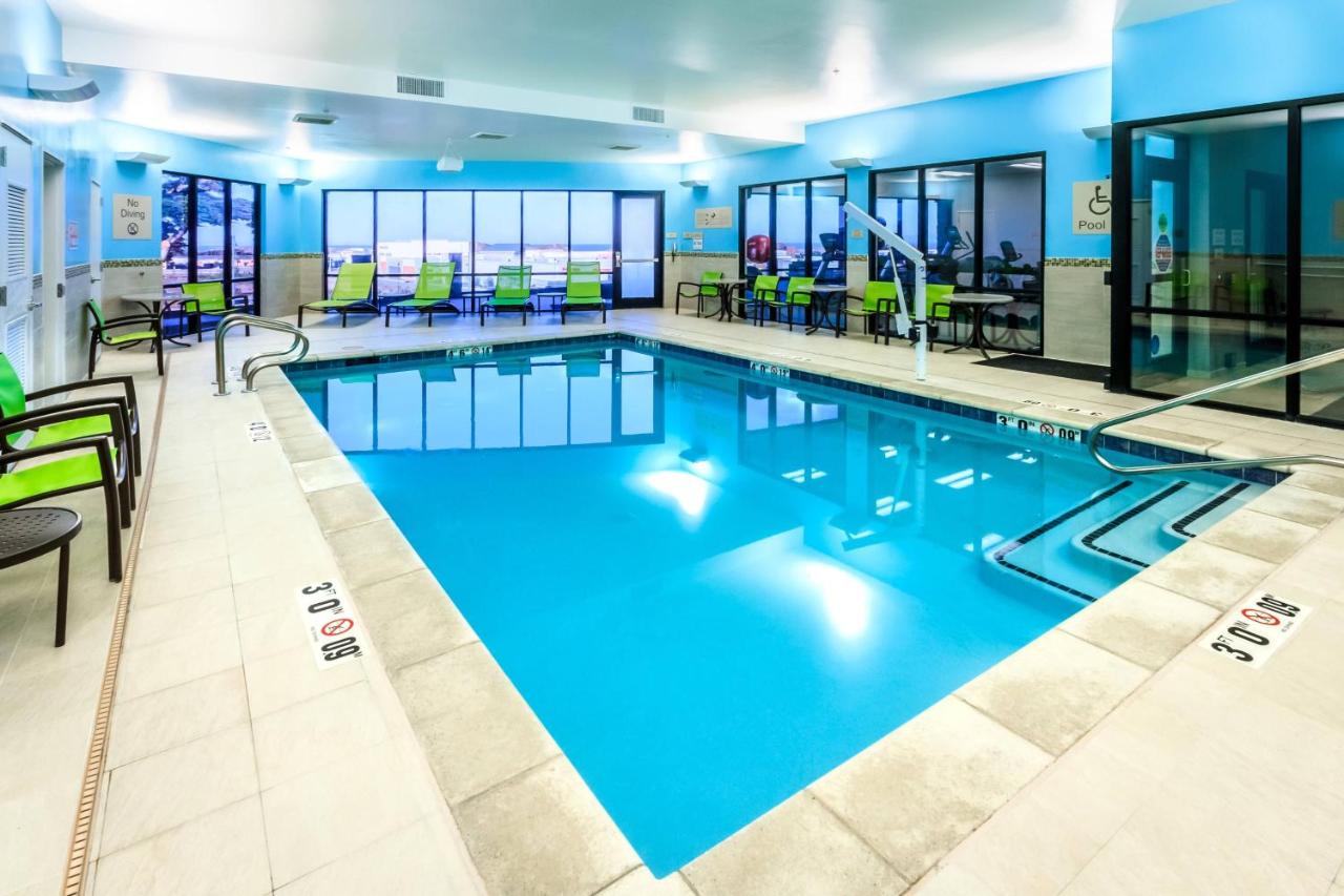  | SpringHill Suites by Marriott The Dunes On Monterey Bay