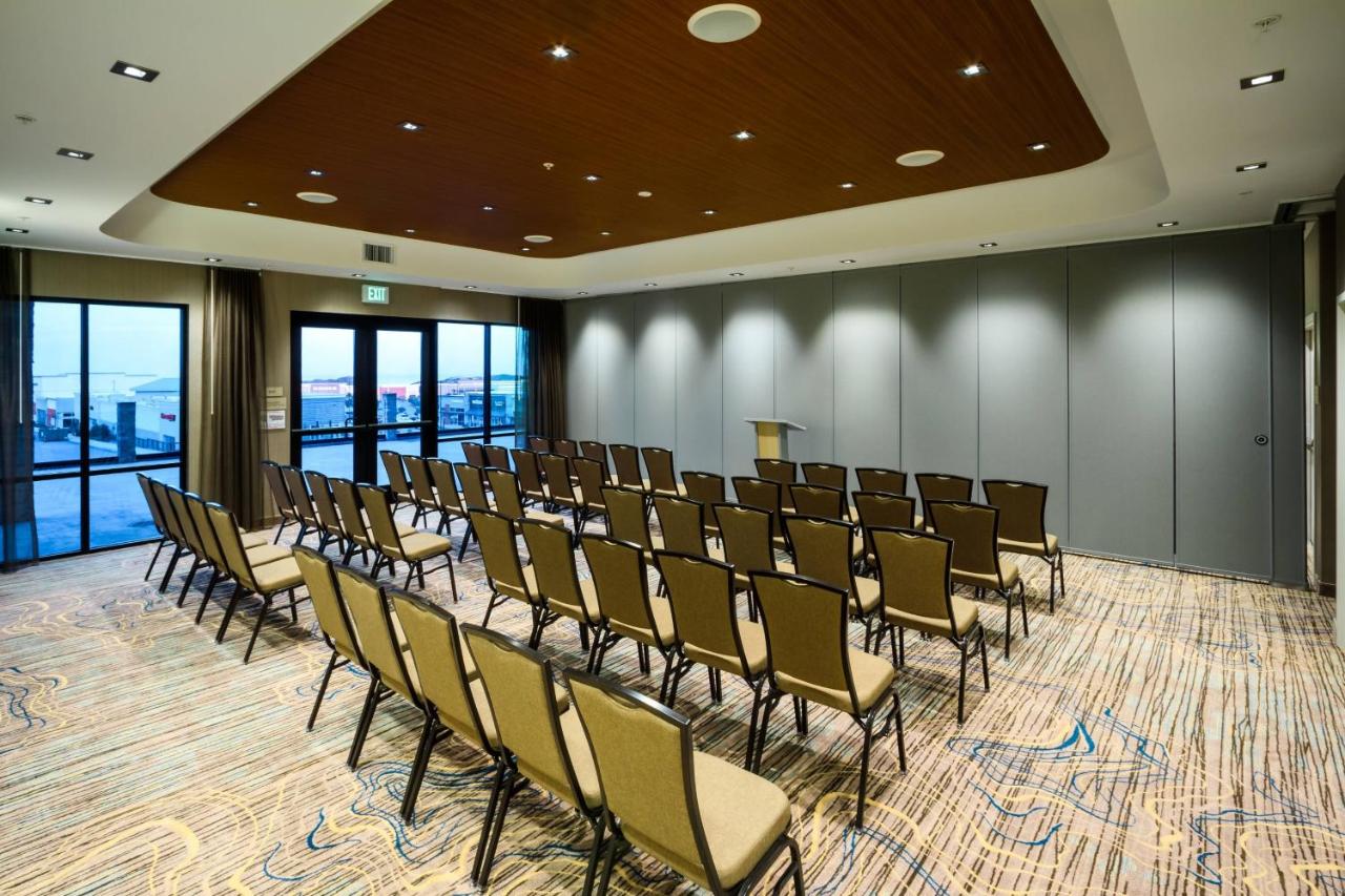  | SpringHill Suites by Marriott The Dunes On Monterey Bay