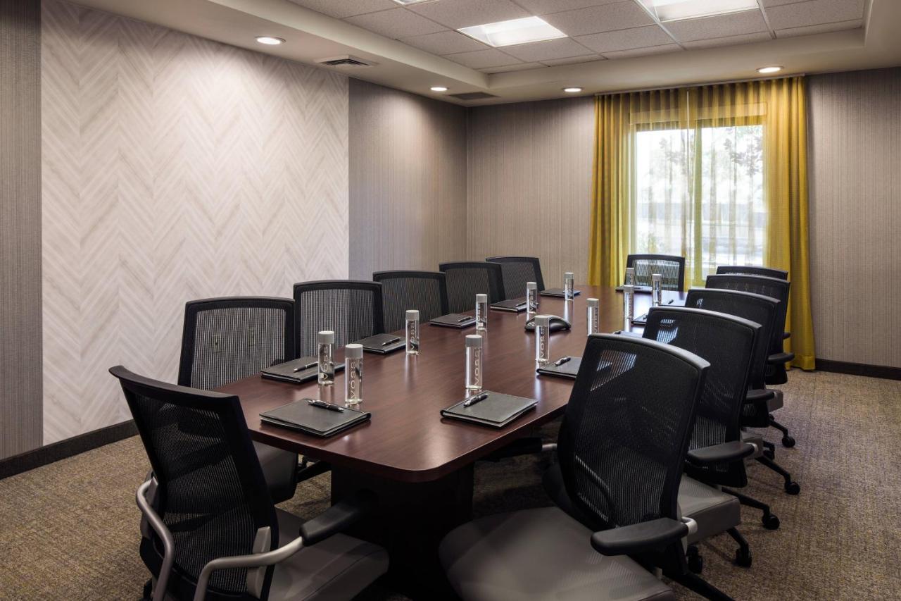 | SpringHill Suites by Marriott Bakersfield