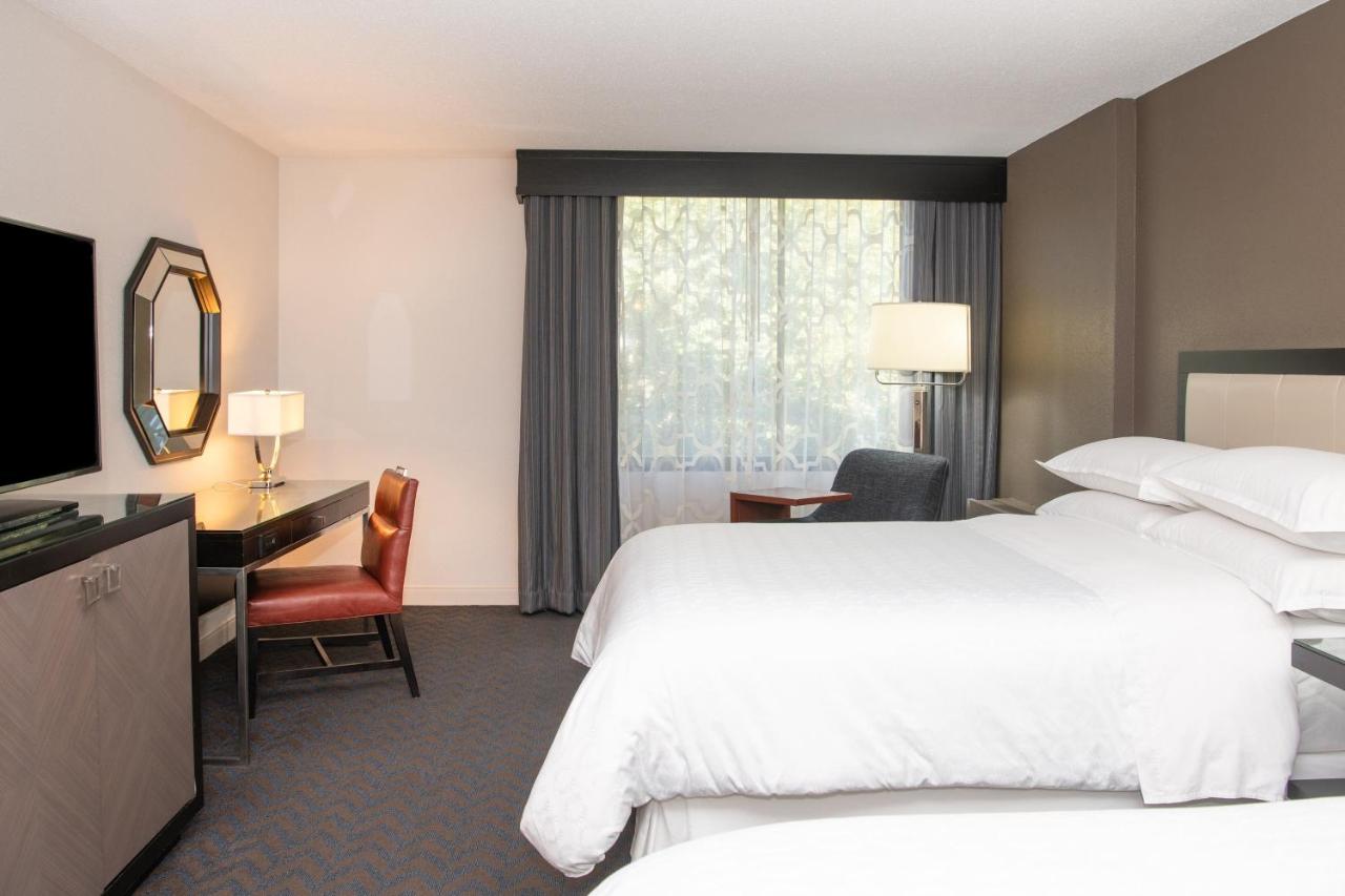| Sheraton Minneapolis West Hotel