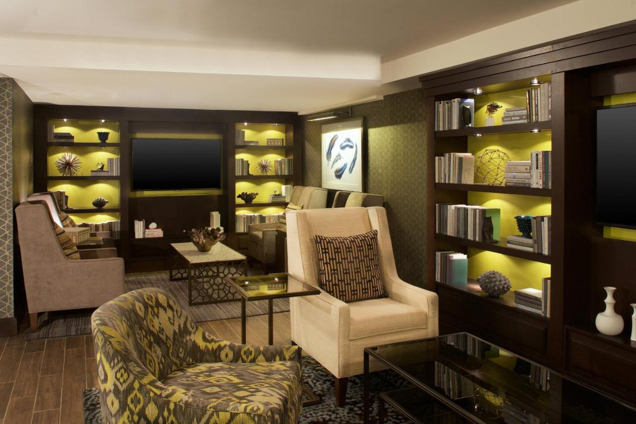| Sheraton Minneapolis West Hotel