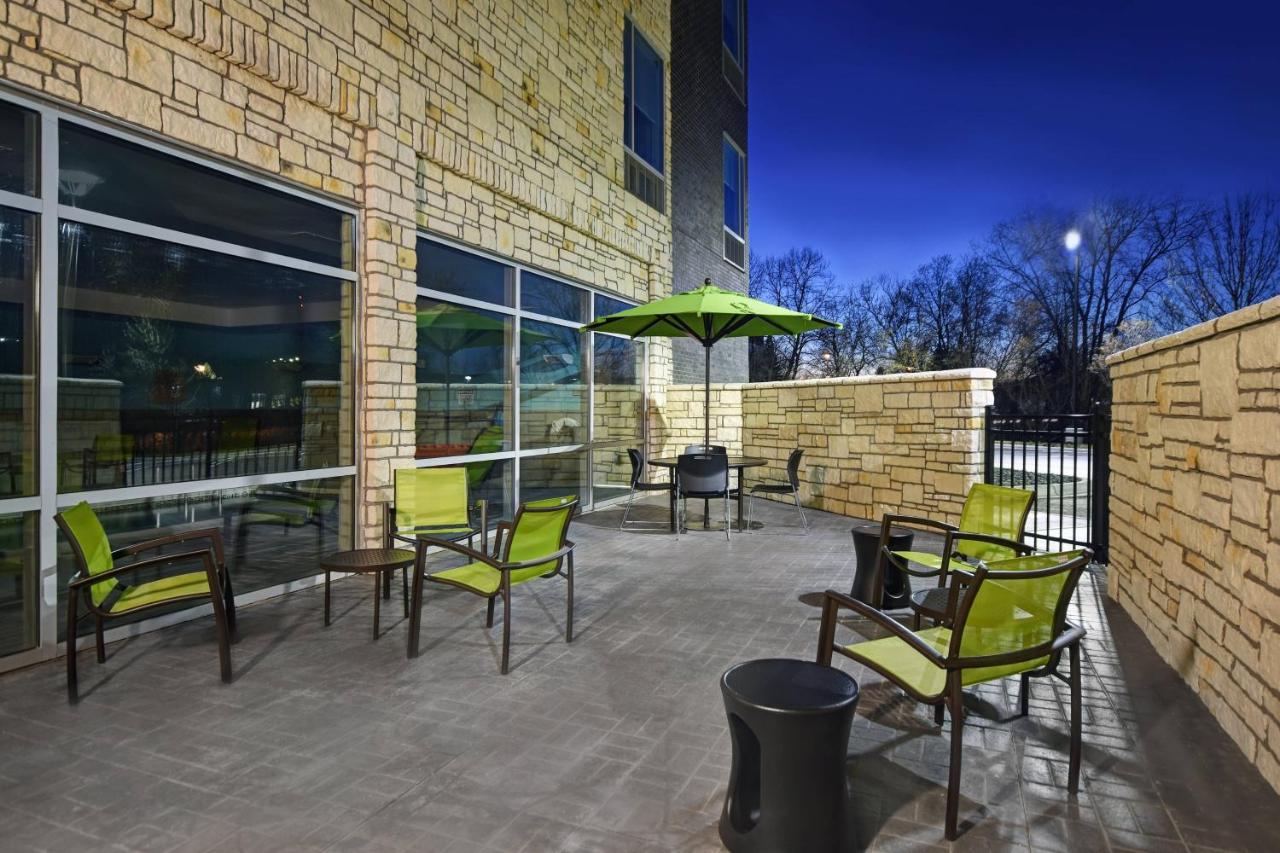 | SpringHill Suites by Marriott St. Paul Arden Hills