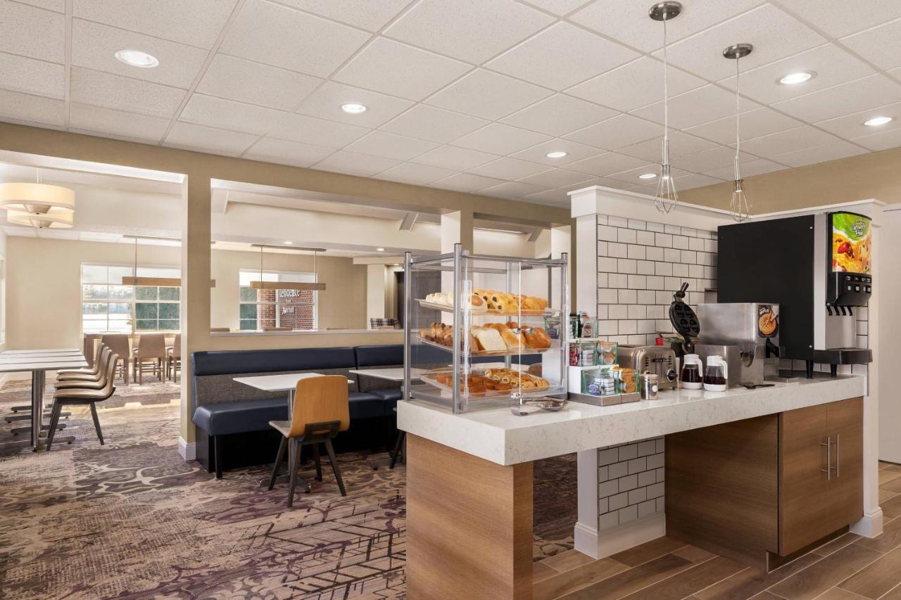 | Residence Inn by Marriott Philadelphia West Chester/Exton