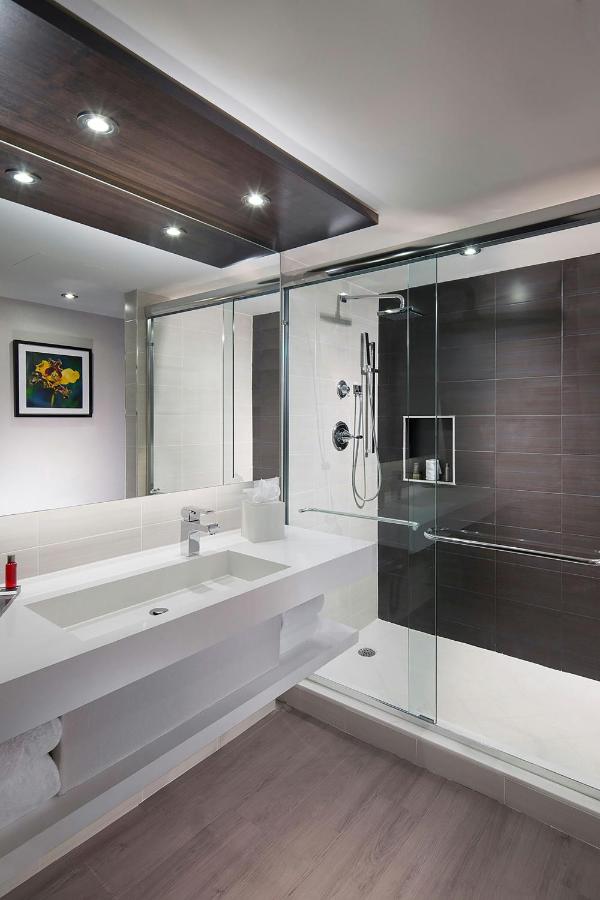 Design Guest Room, 1 King at Marriott Miami Dadeland