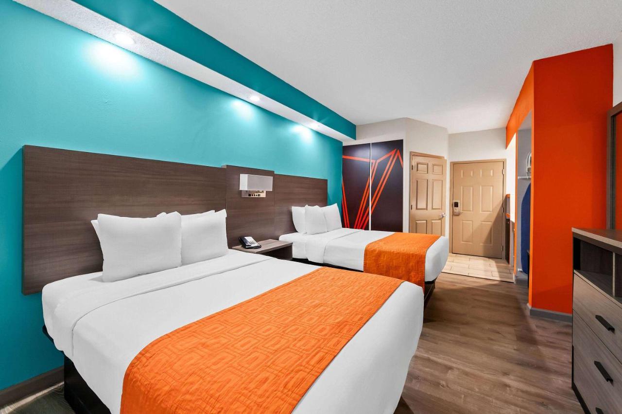 Double Room with Two Double Beds - Non-Smoking at Howard Johnson by Wyndham Jackson
