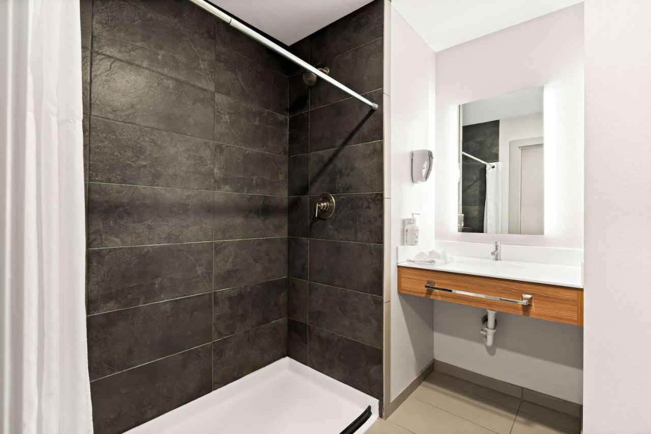 | Microtel Inn & Suites by Wyndham George