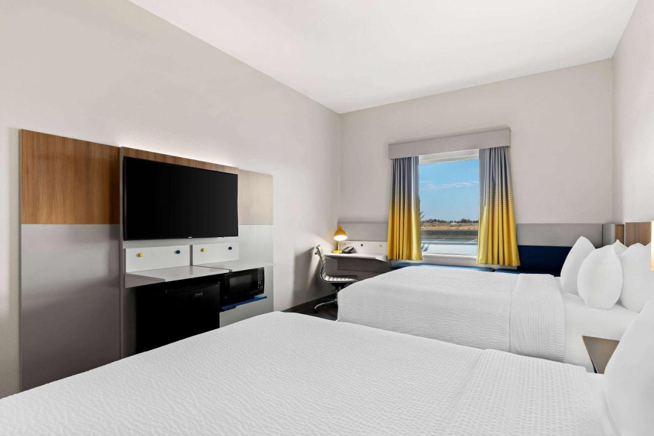| Microtel Inn & Suites by Wyndham George