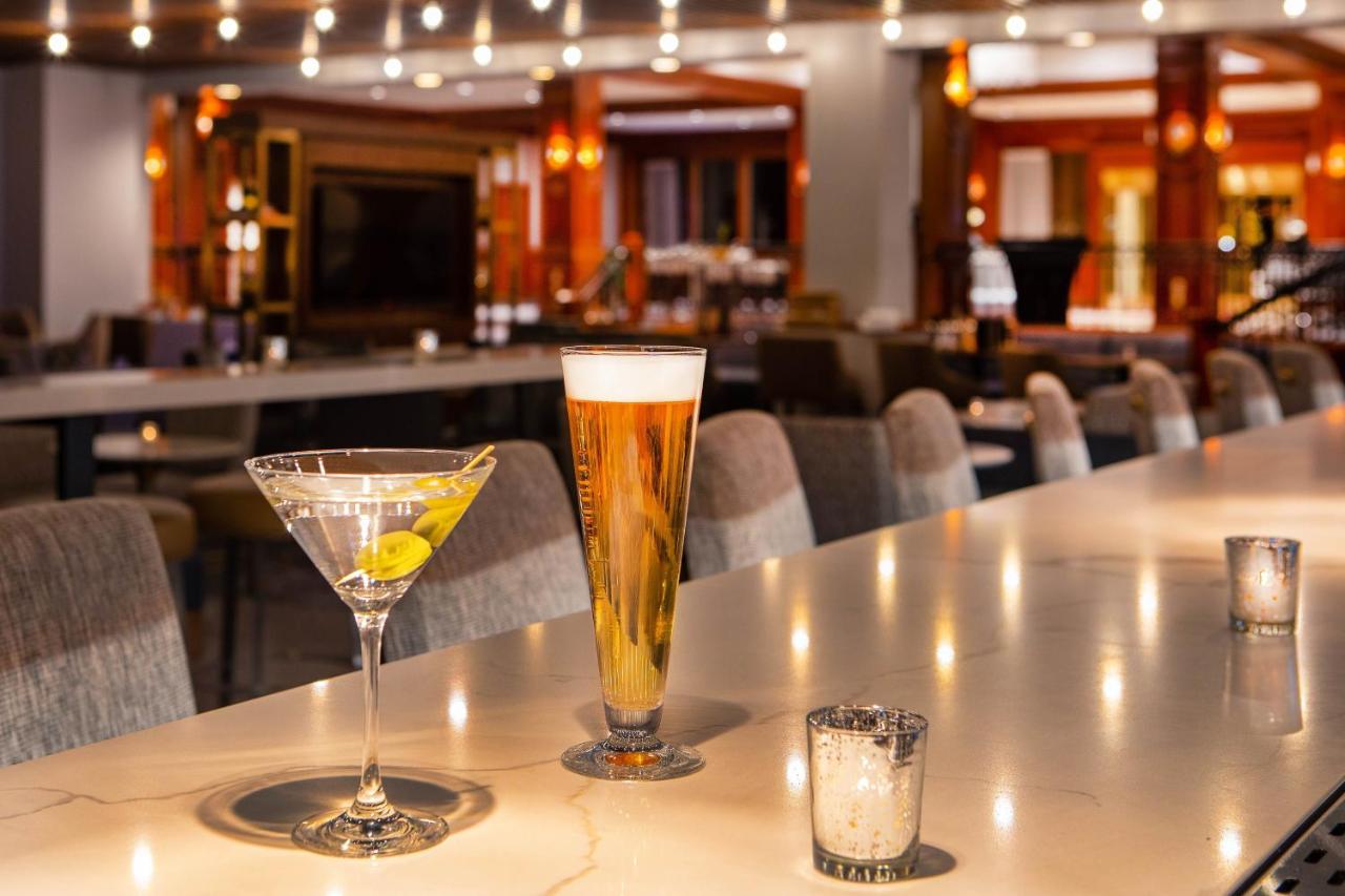 | Sheraton Music City Nashville Airport