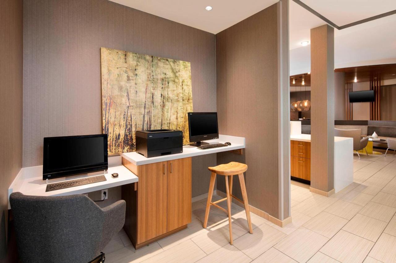 | SpringHill Suites by Marriott Indianapolis Downtown