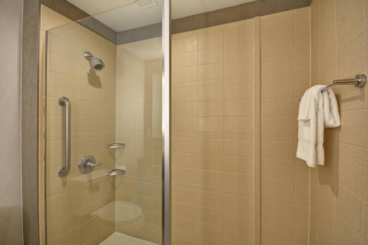 Deluxe Suite at Extended Stay America Select Suites - Indianapolis - Plainfield