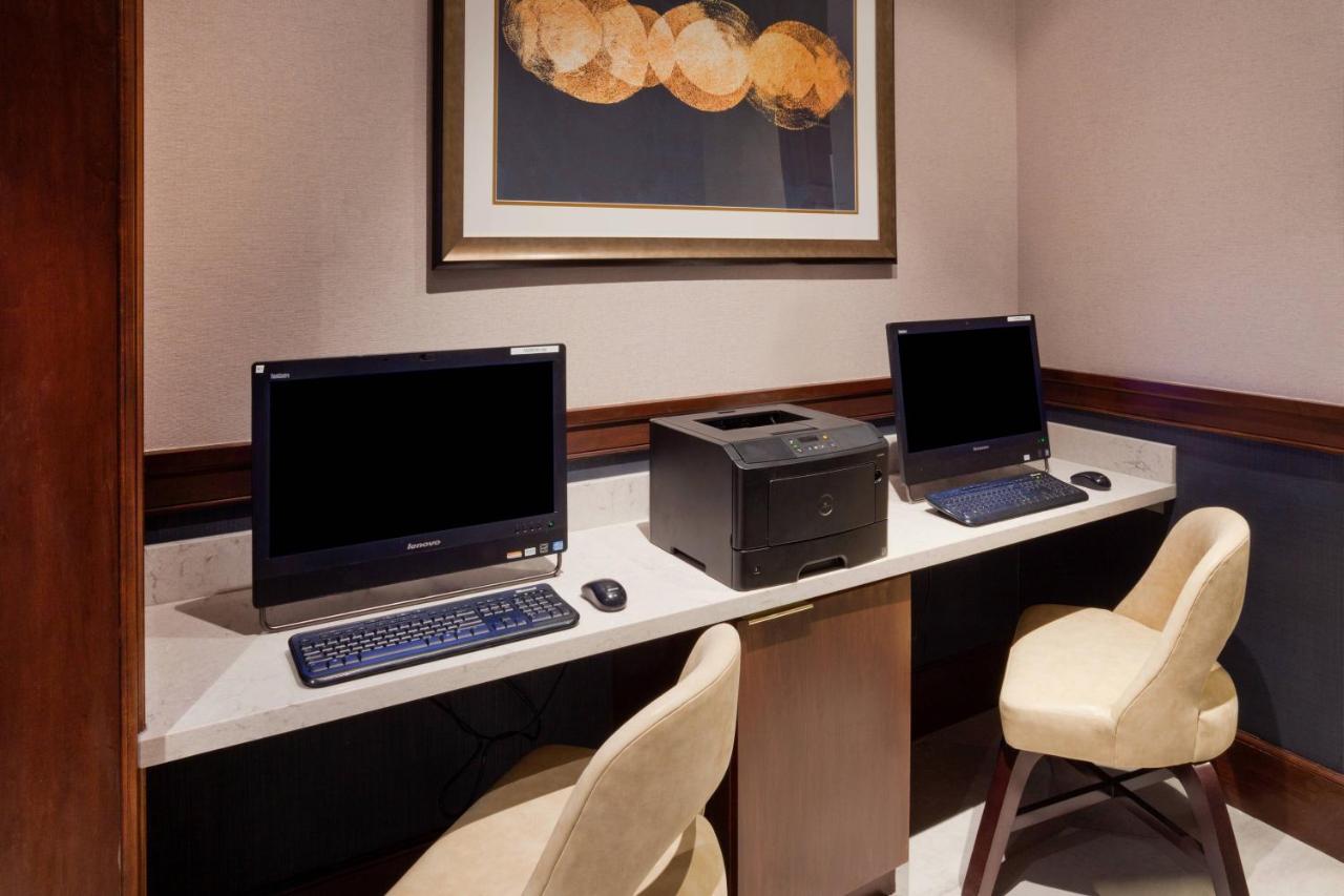 | Sheraton St. Paul Woodbury Hotel