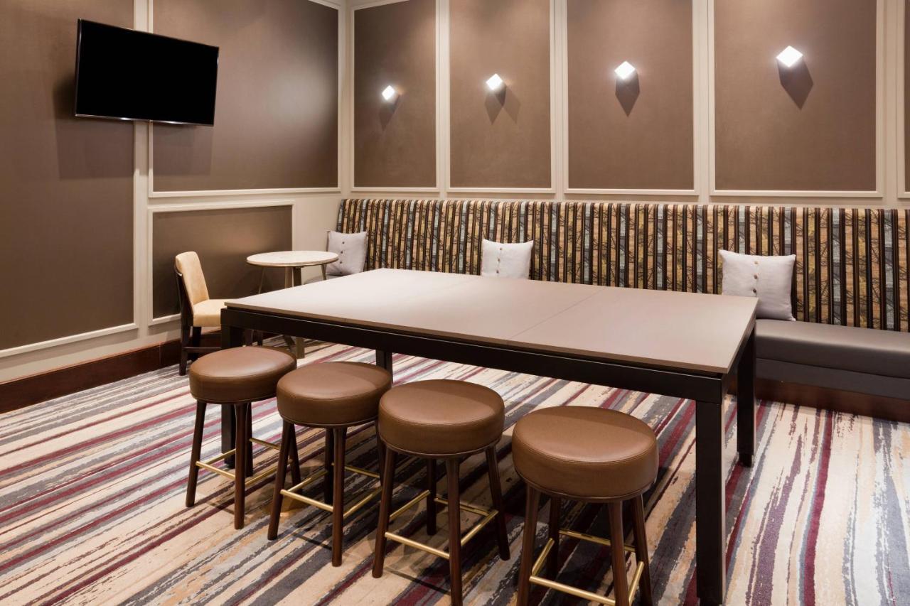 | Sheraton St. Paul Woodbury Hotel