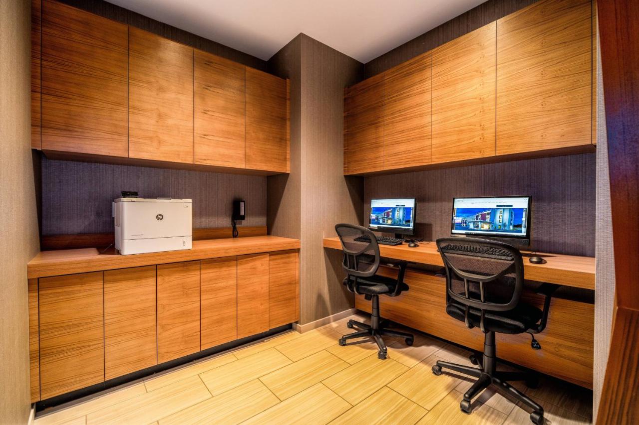  | SpringHill Suites by Marriott Oakland Airport