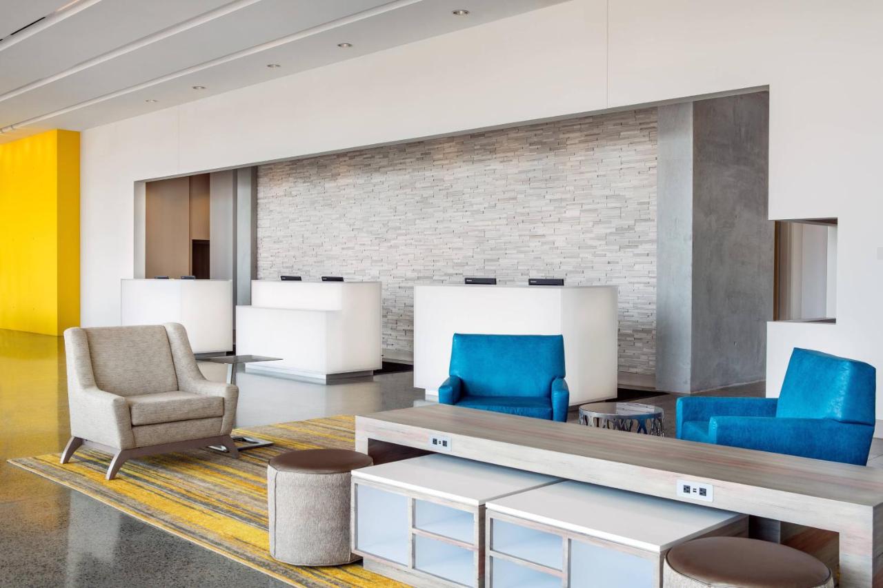| SpringHill Suites by Marriott San Diego Downtown/Bayfront