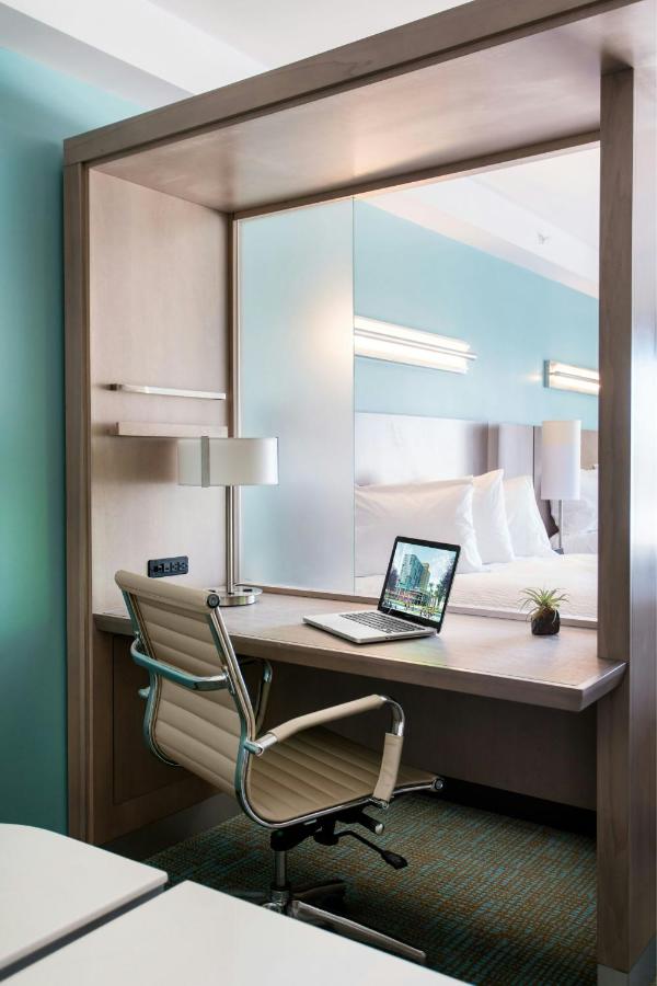 | SpringHill Suites by Marriott San Diego Downtown/Bayfront
