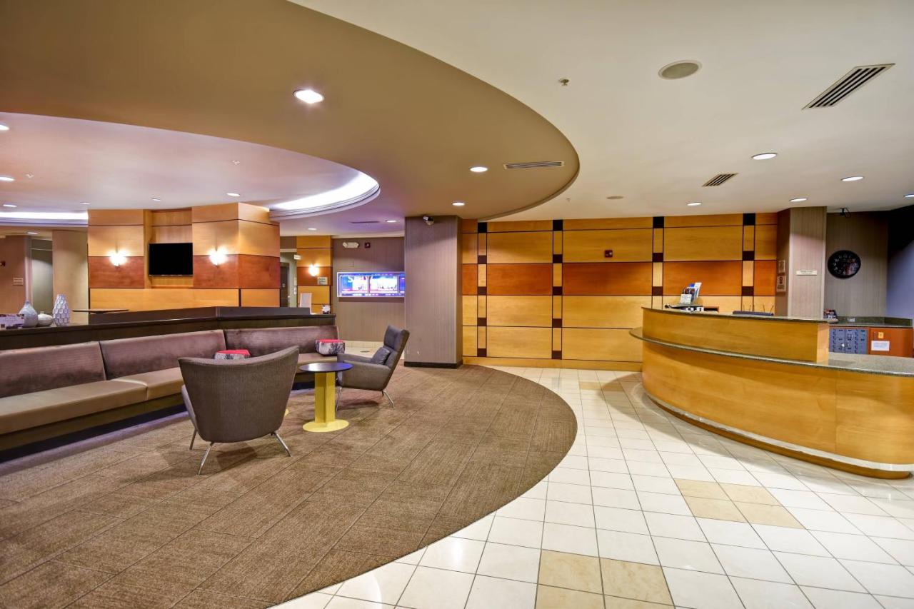 | Springhill Suites by Marriott Louisville Airport