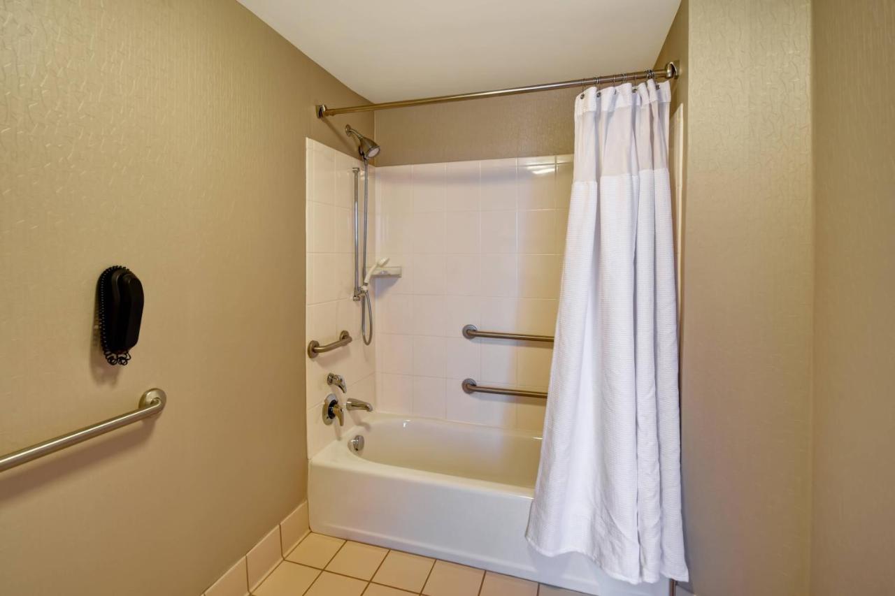 | Springhill Suites by Marriott Louisville Airport