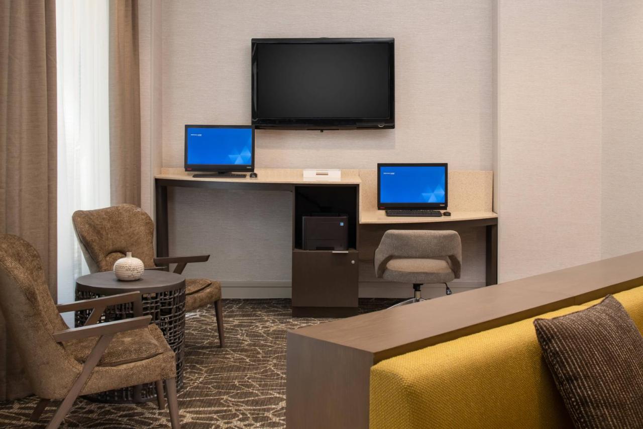 | SpringHill Suites Seattle Downtown