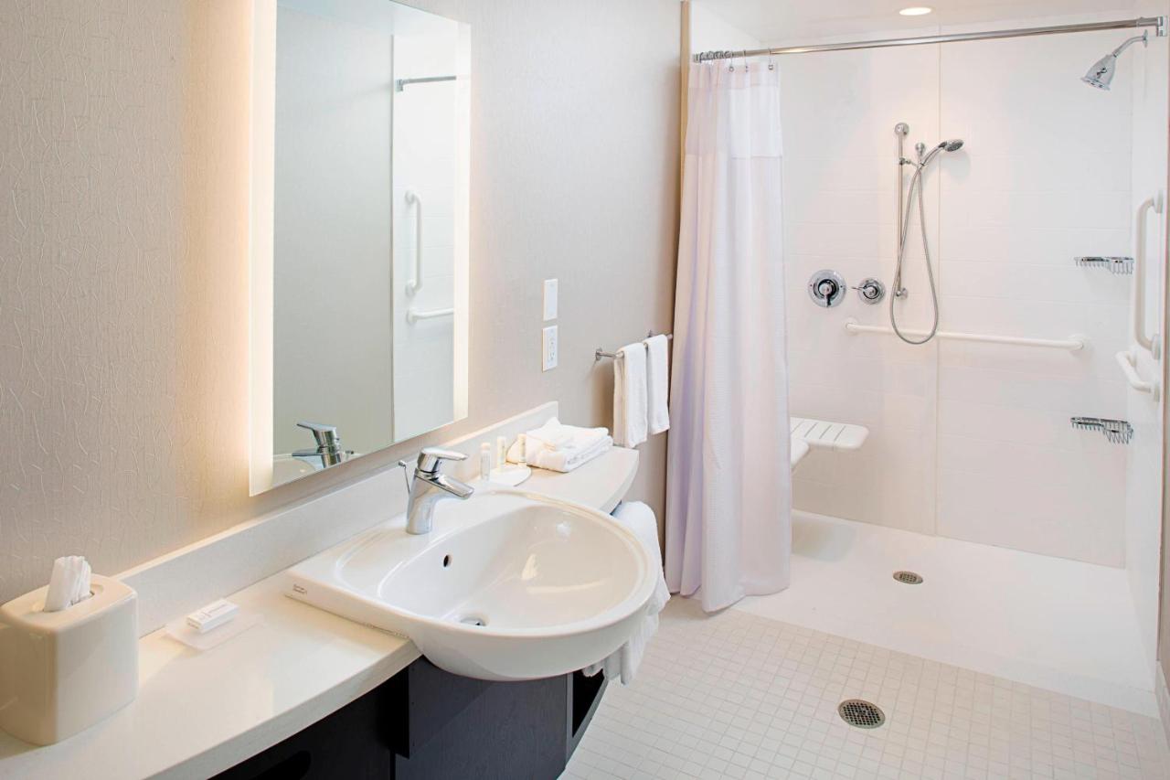  | Springhill Suites by Marriott Carle Place Garden City