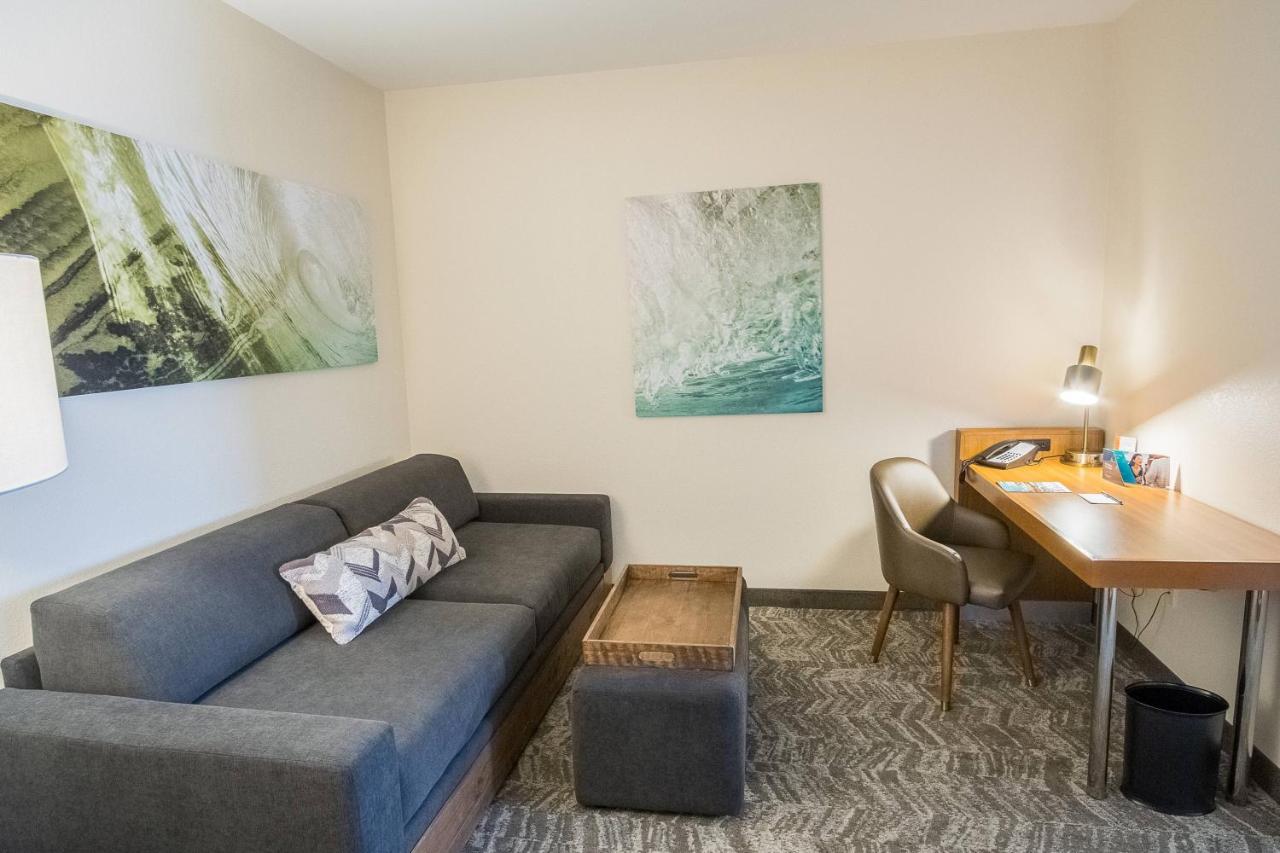 | Springhill Suites by Marriott Winston-Salem Hanes Mall