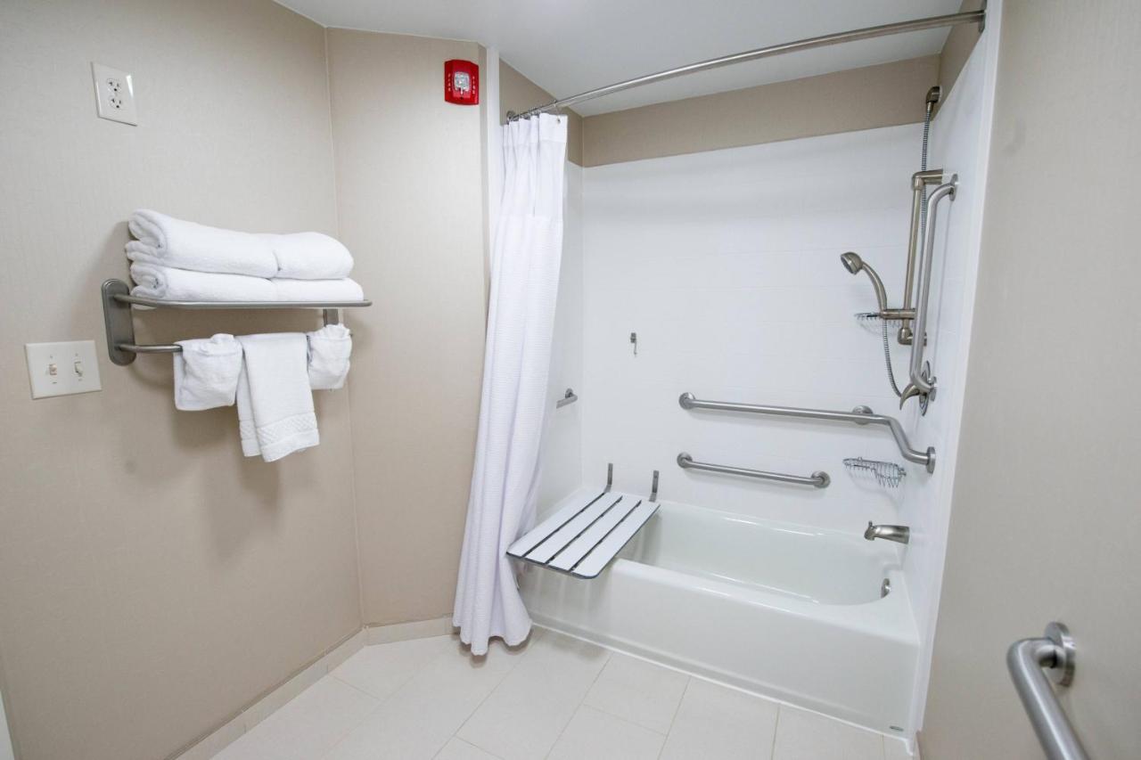 | Springhill Suites by Marriott Winston-Salem Hanes Mall