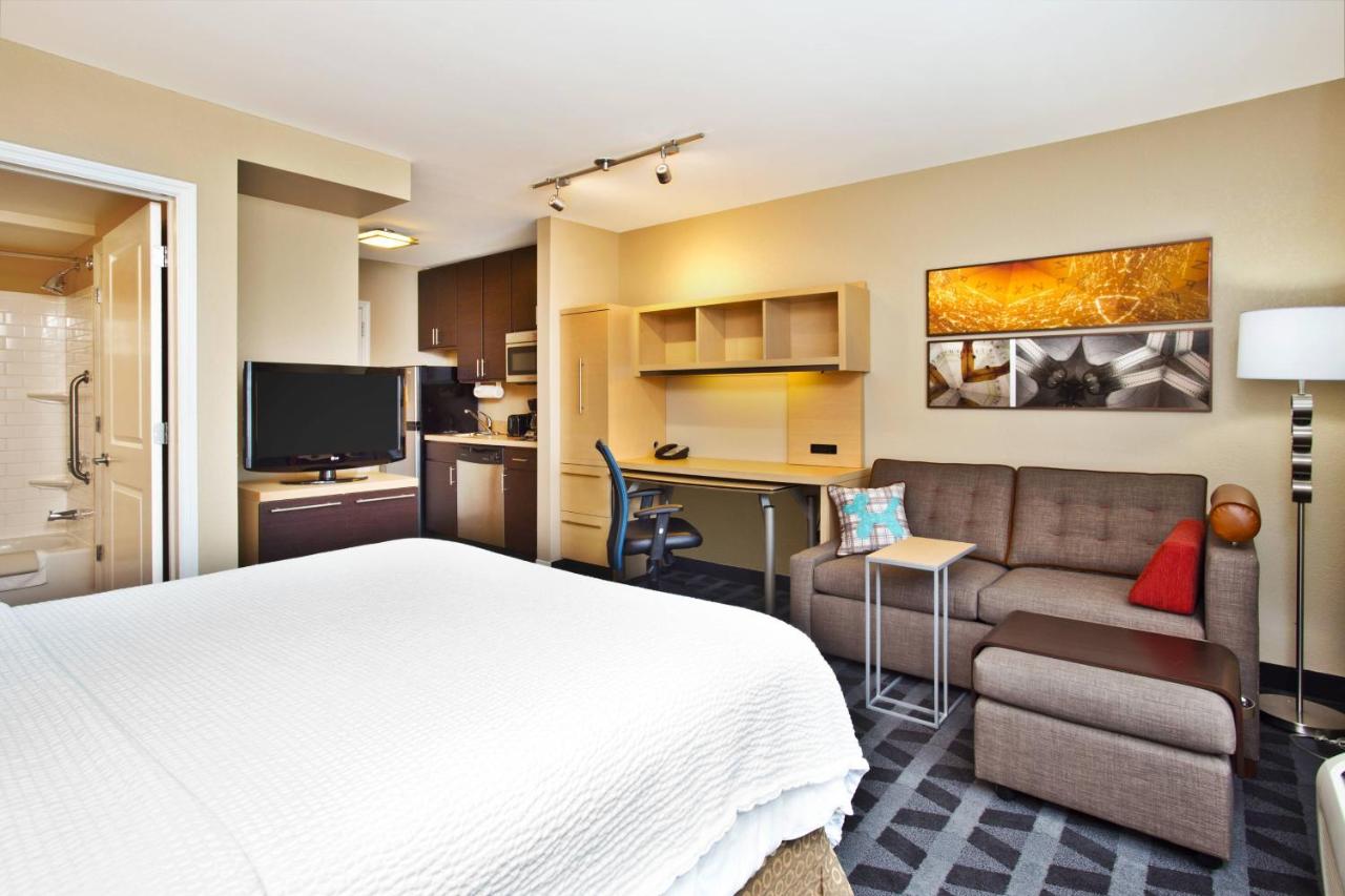  | TownePlace Suites by Marriott Republic Airport Long Island