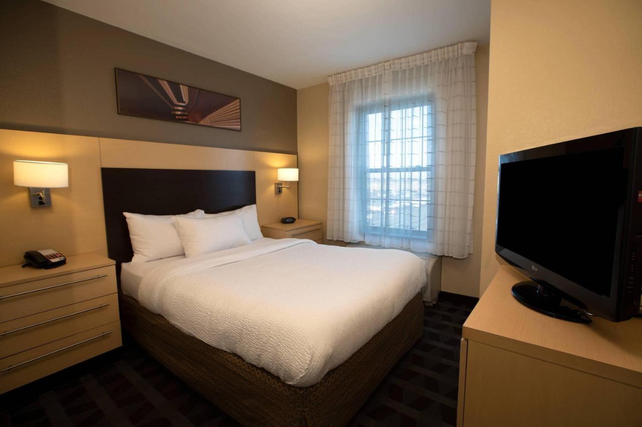  | TownePlace Suites by Marriott Republic Airport Long Island
