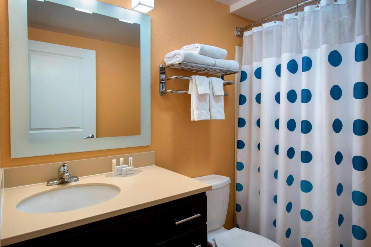  | TownePlace Suites by Marriott Republic Airport Long Island