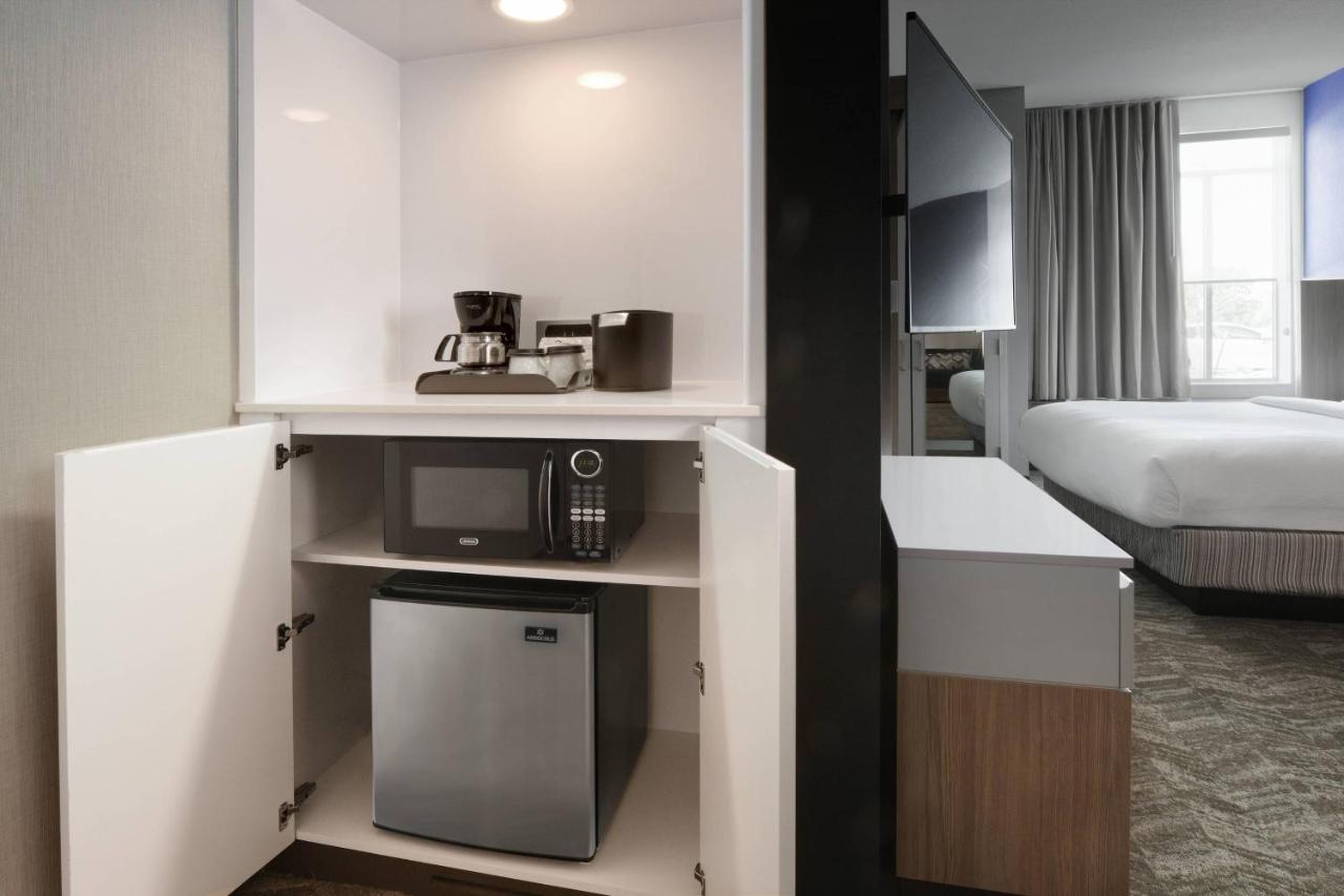 | SpringHill Suites Dallas DFW Airport South/CentrePort