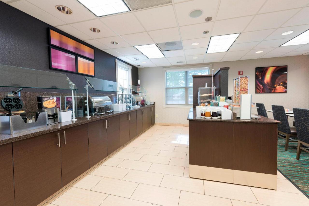 | Residence Inn Grand Rapids West