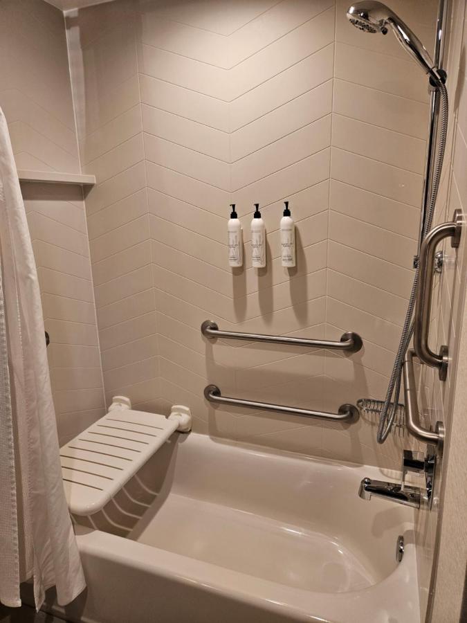  | Fairfield Inn & Suites Athens Marriott